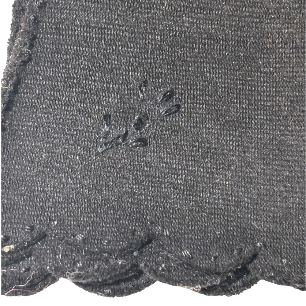 VTG Gloves Black Floral Embroidered Scalloped Wrist Length Accessory